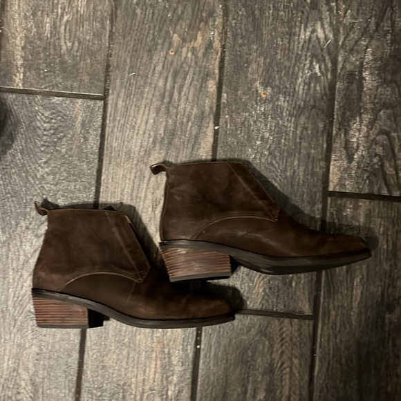 Eileen Fisher  Soul Bootie Brown Nubuck Leather Pull On Ankle Boots - Picture 2 of 4